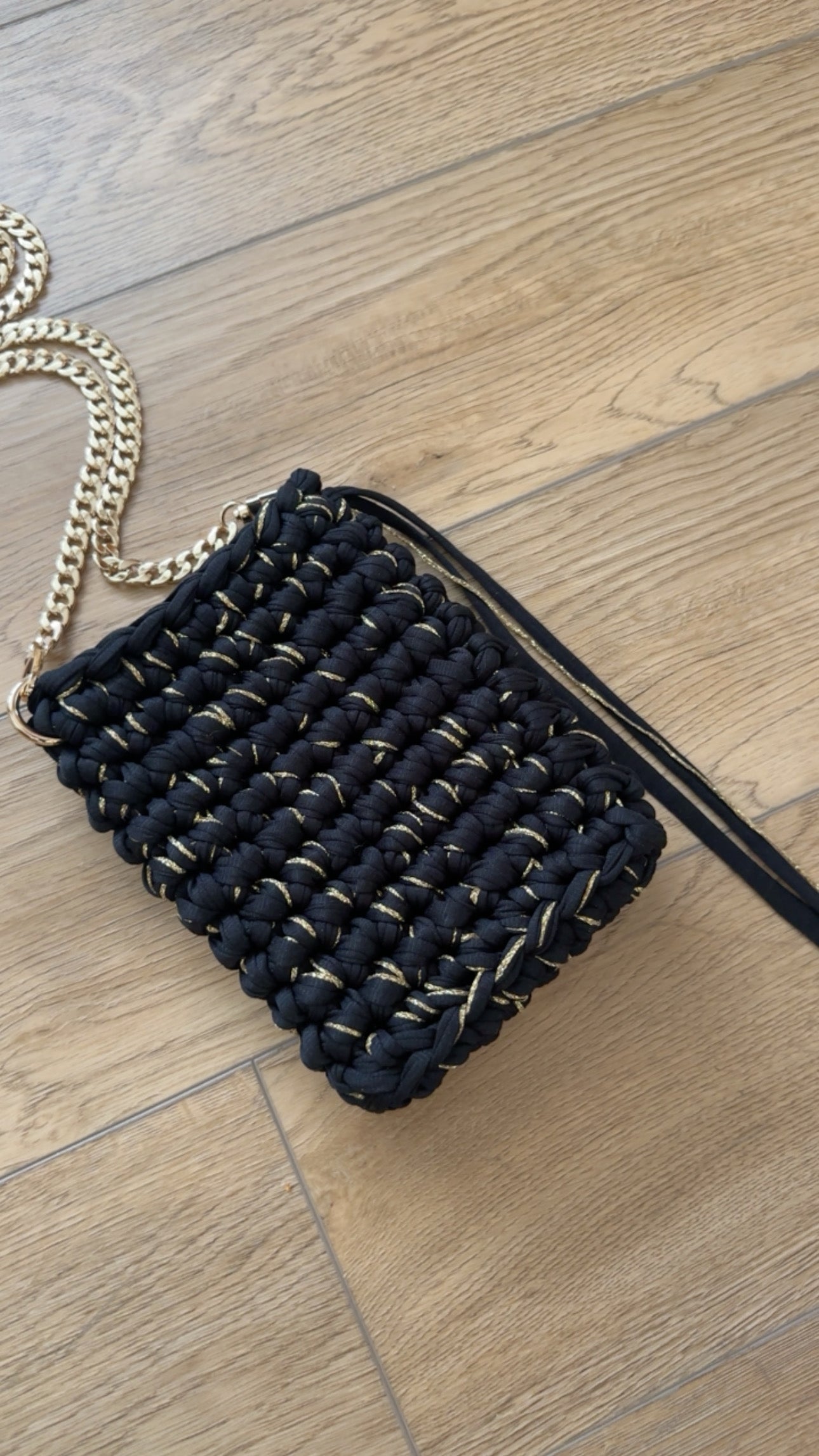 Jet Set Crochet Phone Bag